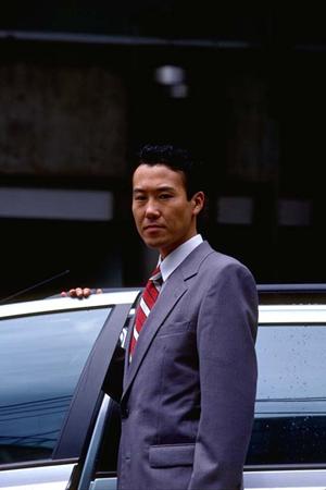 80t積載の特殊トレーラーを依頼する