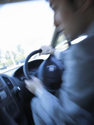 「賢い車検の選び方とトラブル回避法：家族を守る安全なカーライフのために」